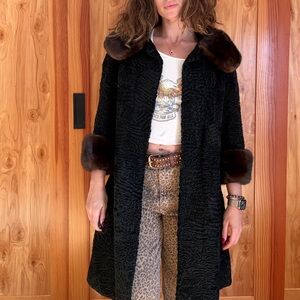 Elegant Vintage 60’s Black Mink Fur Trimmed Coat